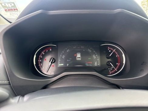 Used 2023 Toyota RAV4 XLE w/ Convenience Package image 25