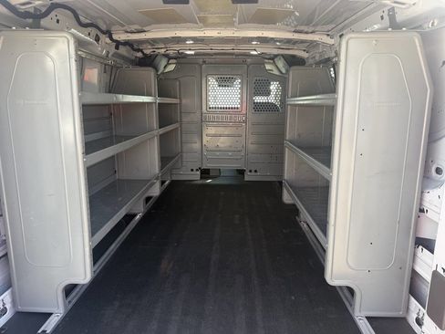 Used 2020 Ford Transit 150 150 3dr SWB Low Roof Cargo Van image 10