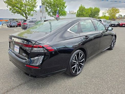 Certified 2025 Honda Accord Touring image 5