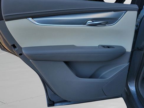 Used 2021 Cadillac XT5 Premium Luxury image 30