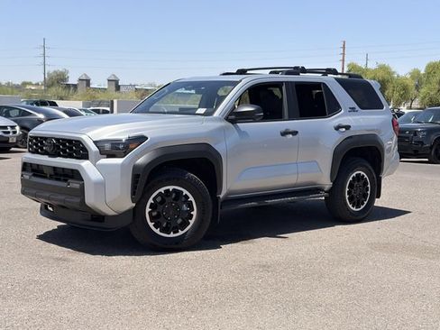 Used 2025 Toyota 4Runner TRD Off-Road Premium AWD/4WD image 2