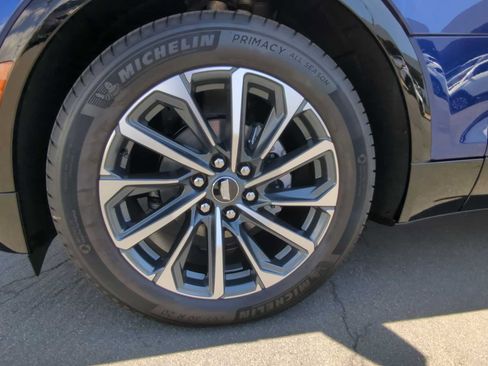 New 2025 Cadillac Lyriq Sport image 30