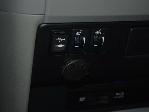Used 2015 Toyota Sienna XLE Premium FWD image 20