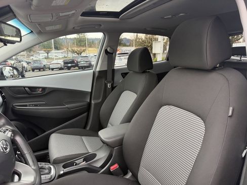 Used 2019 Hyundai Kona SEL w/ SEL Tech Package 02 image 16