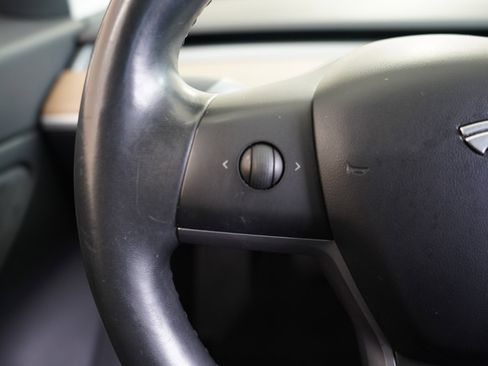 Used 2019 Tesla Model 3 Mid Range image 12