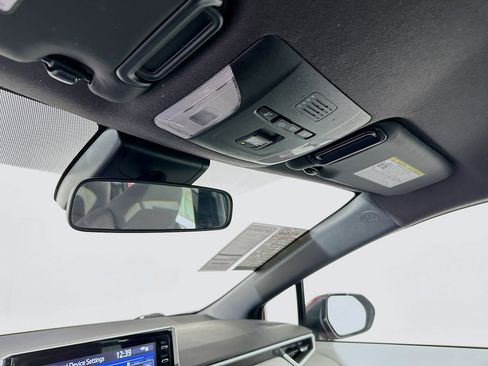 Used 2021 Toyota Corolla SE FWD image 18