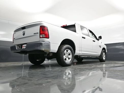 Used 2022 RAM 1500 Classic SLT AWD/4WD image 49