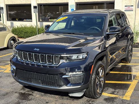 Used 2023 Jeep Grand Cherokee 4XE image 4