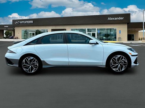 New 2025 Hyundai Ioniq 6 SEL image 9