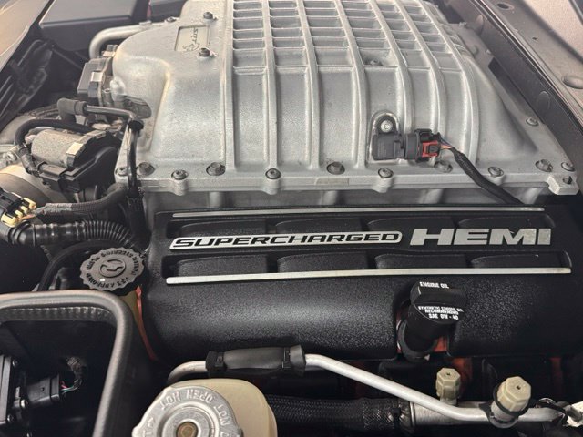 Used 2016 Dodge Charger SRT Hellcat RWD image 11