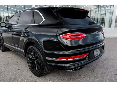 Used 2022 Bentley Bentayga image 9
