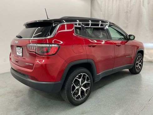 Used 2025 Jeep Compass Limited AWD/4WD image 7