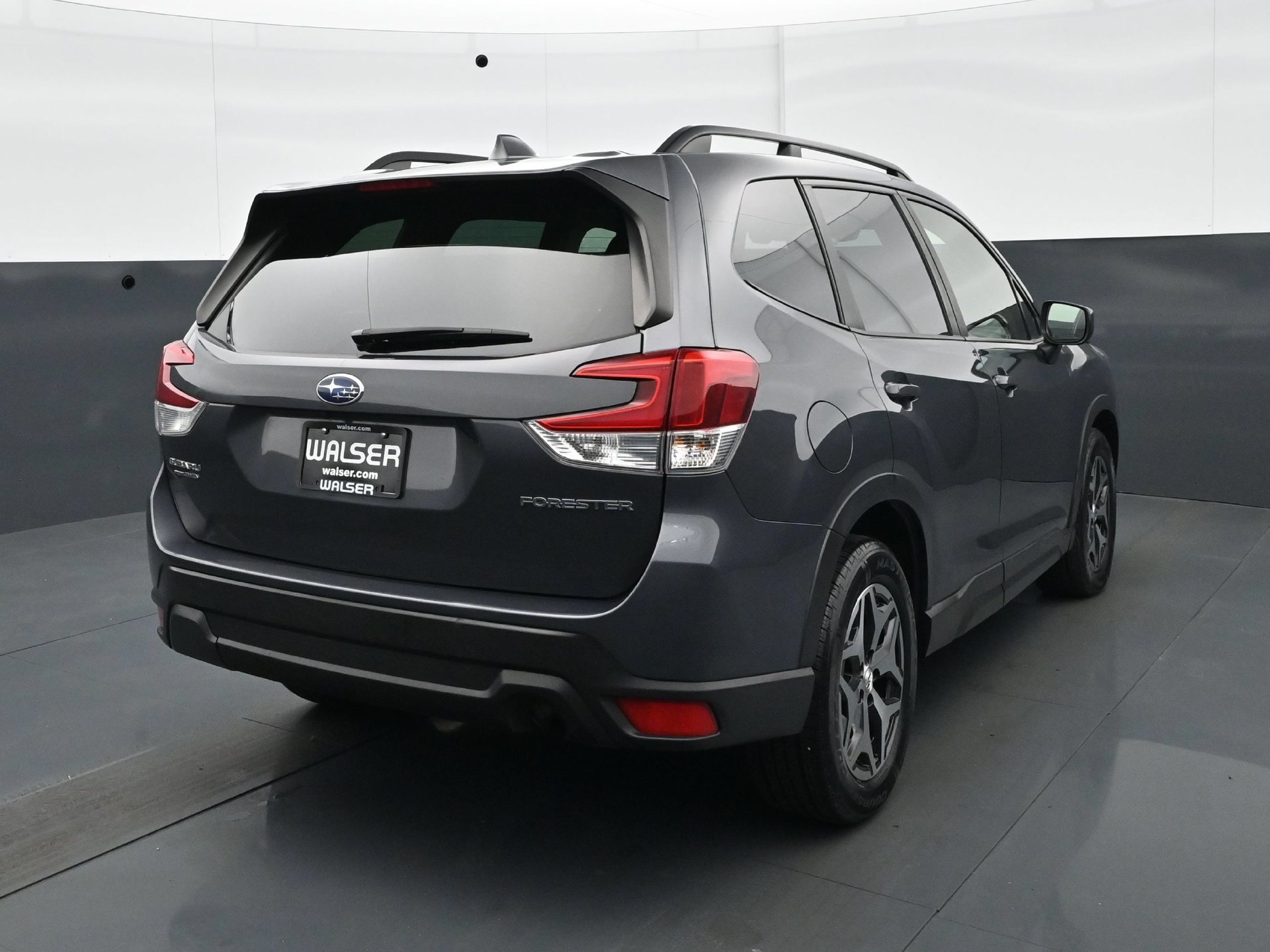 Used 2021 Subaru Forester Premium AWD/4WD image 6