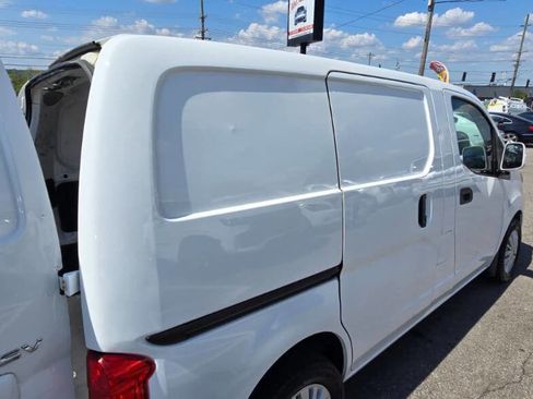 Used 2018 Nissan NV200 SV w/ Navigation Package image 21