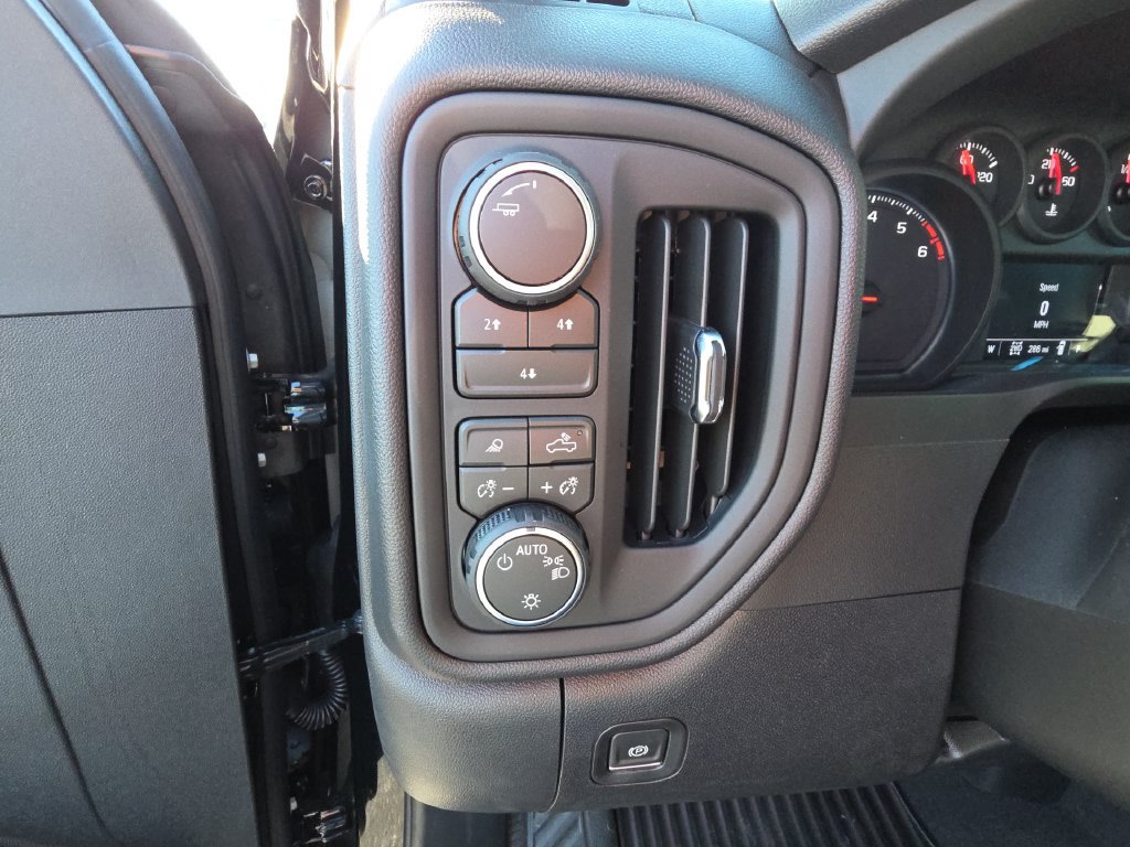 New 2026 Chevrolet Silverado 2500 Custom w/ Custom Value Package AWD/4WD image 20