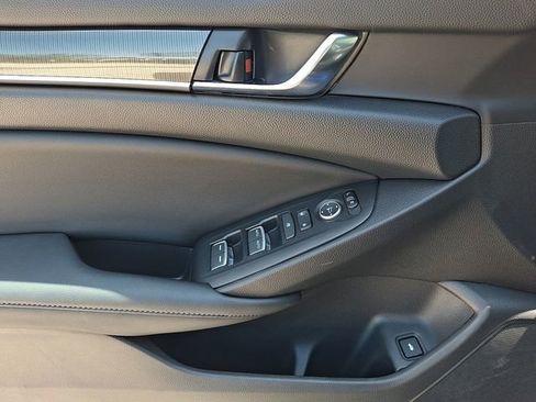 Used 2021 Honda Accord Sport image 12