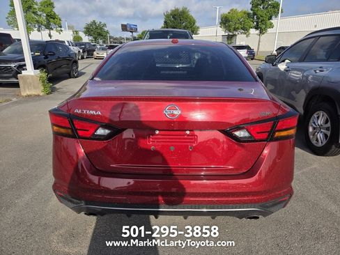Used 2020 Nissan Altima 2.5 SR FWD image 9