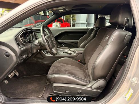 Used 2018 Dodge Challenger R/T Scat Pack w/ Leather Interior Group image 21