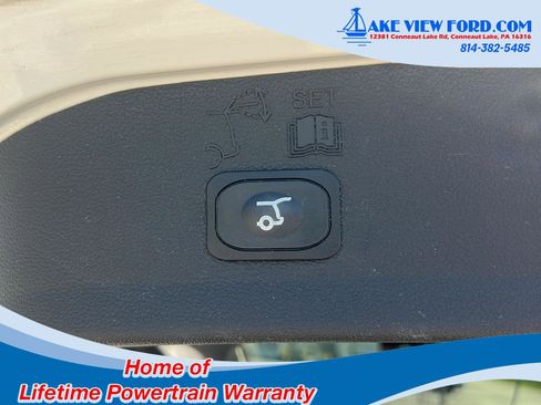 Used 2019 Ford Escape SEL AWD/4WD image 9
