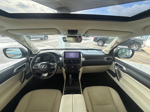Used 2023 Lexus GX 460 Premium w/ Premium Package AWD/4WD image 18