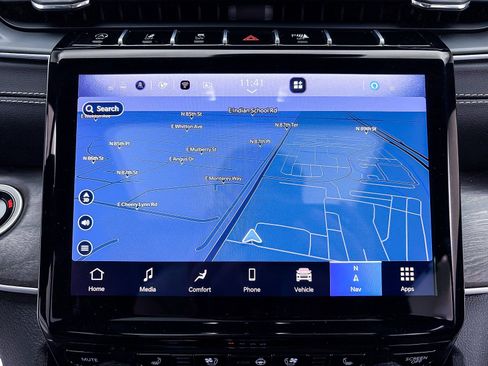 Used 2024 Jeep Grand Cherokee L Limited w/ Luxury Tech Group II image 7