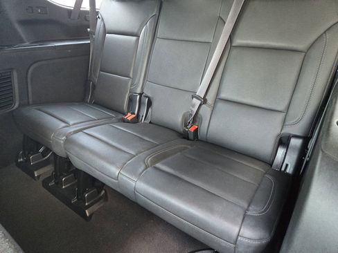 Used 2023 Chevrolet Suburban LT image 29