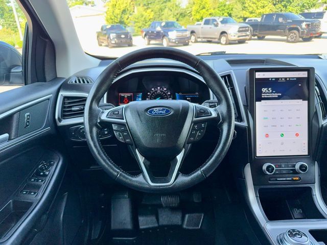 Used 2021 Ford Edge SEL w/ Convenience Package AWD/4WD image 16