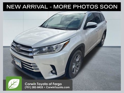 Used 2019 Toyota Highlander Limited image 1