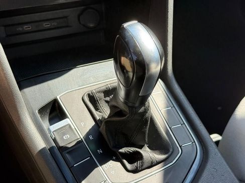 Used 2020 Volkswagen Tiguan S FWD image 21