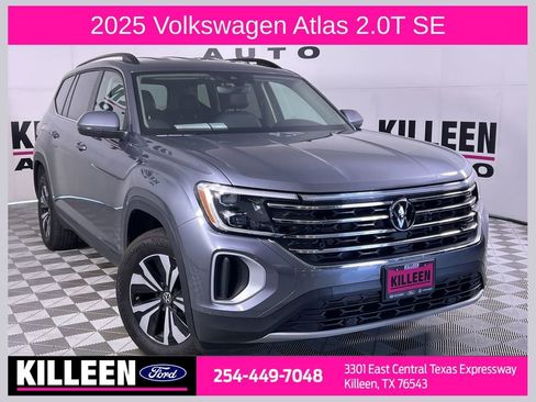 Used 2025 Volkswagen Atlas SE image 1