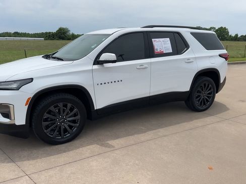 Used 2023 Chevrolet Traverse RS FWD image 5