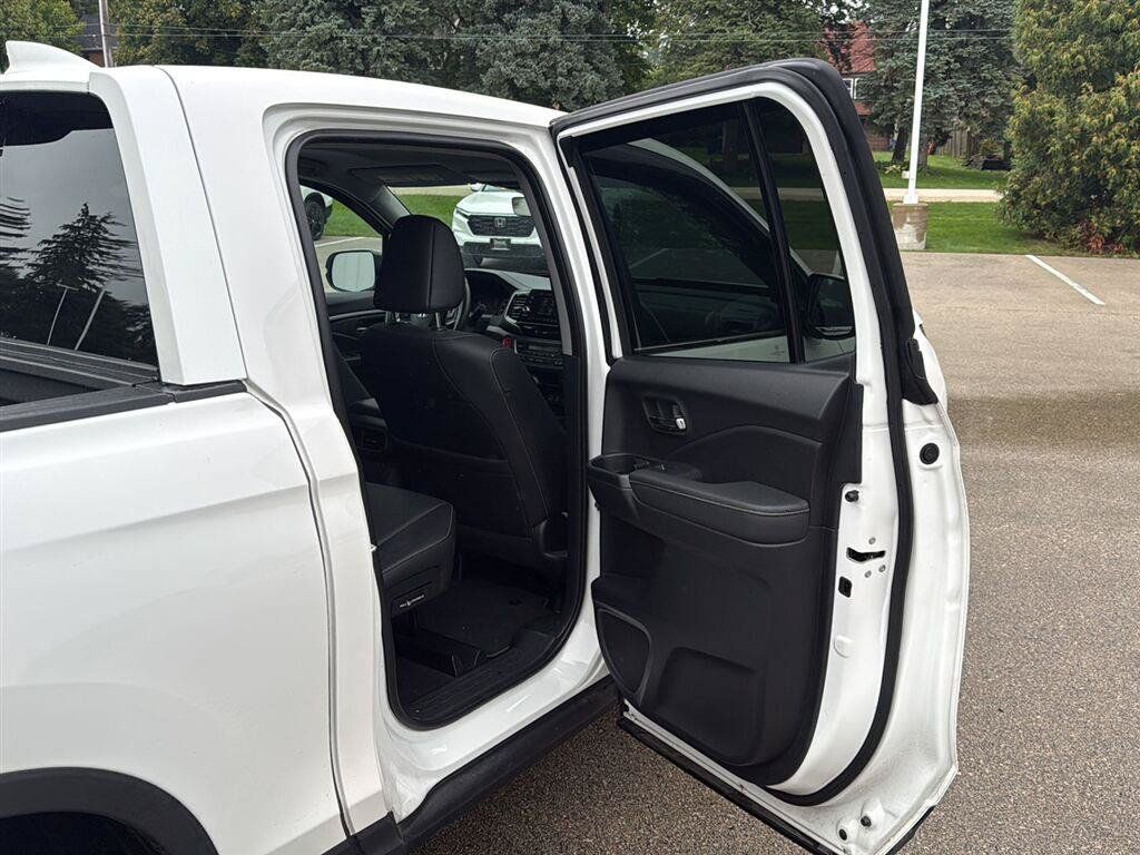 Used 2025 Honda Ridgeline RTL image 16