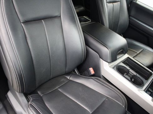 Used 2020 Ford F250 Lariat w/ Lariat Ultimate Package image 30