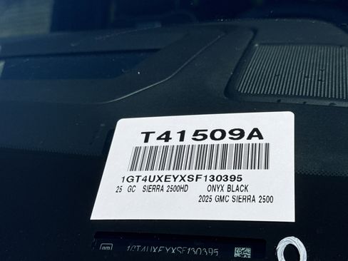 Used 2025 GMC Sierra 2500 Denali Ultimate image 36