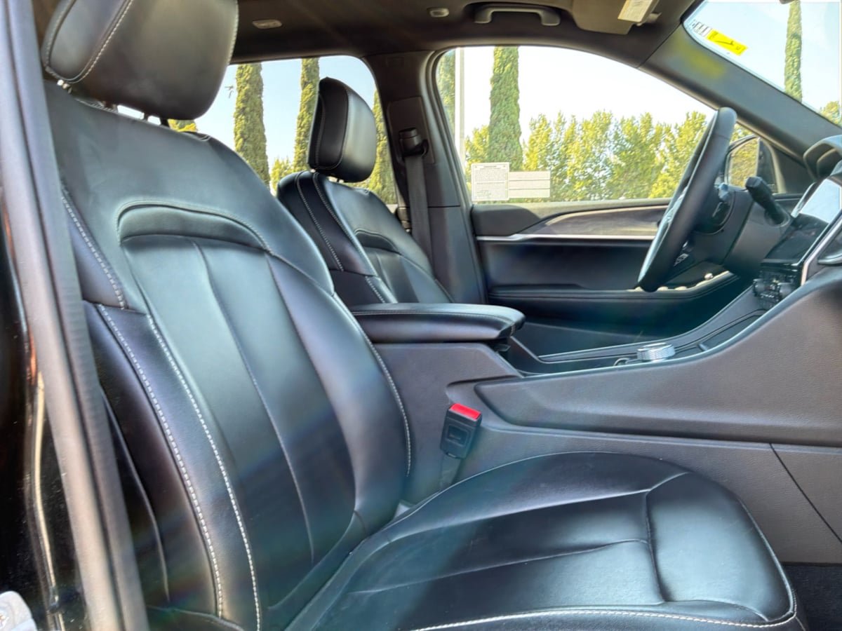 Used 2024 Jeep Grand Cherokee L Limited RWD image 19