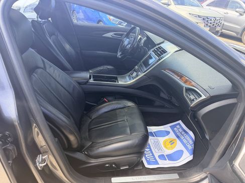 Used 2017 Lincoln MKZ Reserve FWD image 18