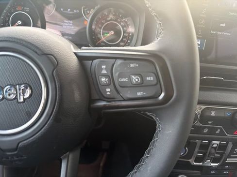 Used 2025 Jeep Wrangler Unlimited Sport AWD/4WD image 26