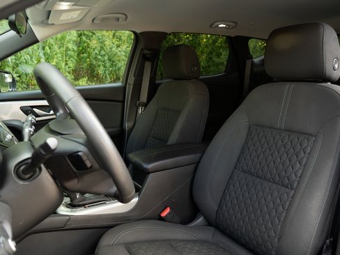 Used 2021 Chevrolet Blazer LT image 17