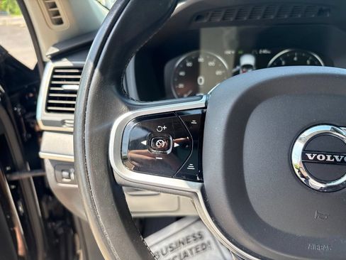 Used 2020 Volvo XC90 T6 Momentum AWD/4WD image 19