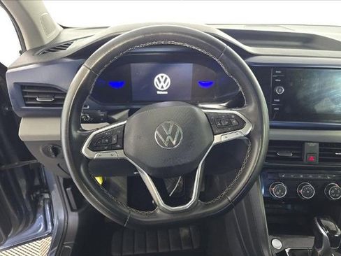 Used 2023 Volkswagen Taos SE w/ Panoramic Sunroof Package AWD/4WD image 7