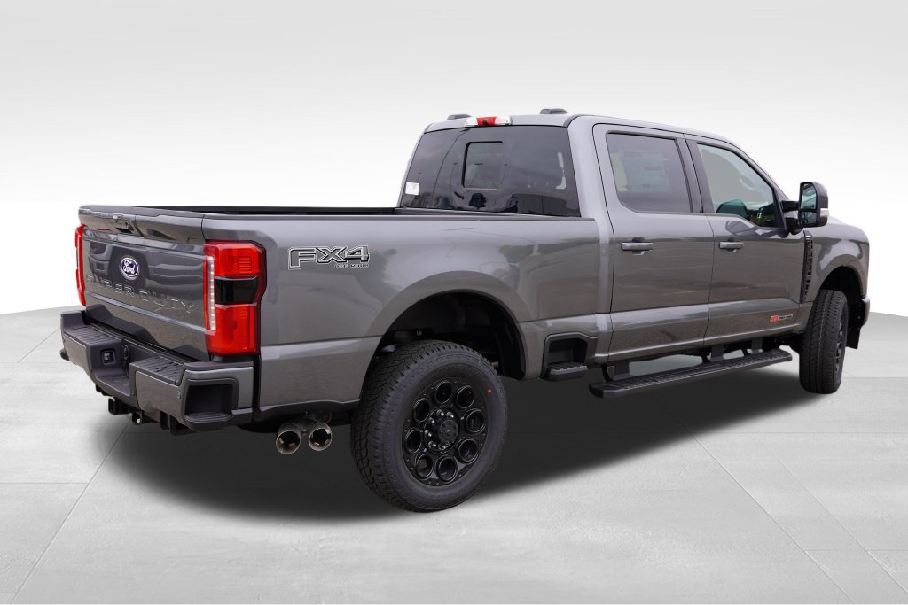 New 2027 Ford F350 Lariat w/ Black Appearance Package AWD/4WD image 3