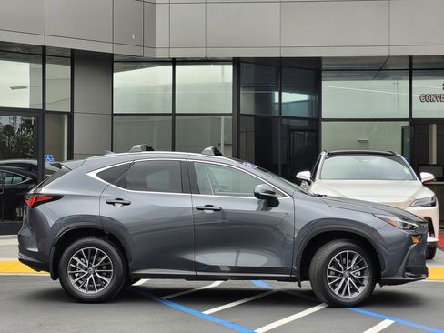 Used 2025 Lexus NX 350h AWD w/ Premium Package image 3