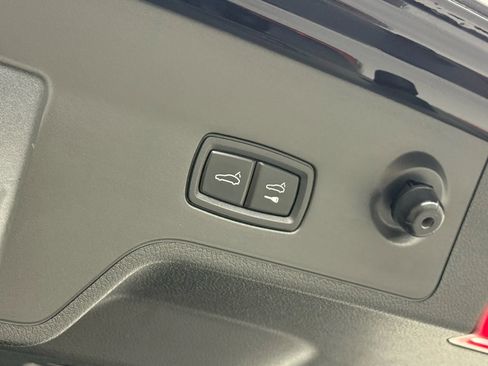 Used 2018 Porsche Panamera 4S image 43