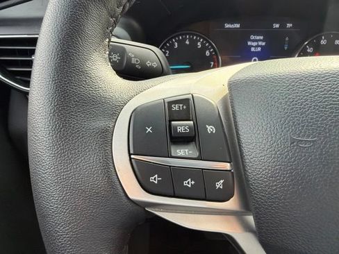 Used 2024 Ford Explorer XLT w/ Equipment Group 202A AWD/4WD image 37