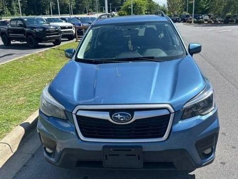 Used 2021 Subaru Forester Premium AWD/4WD image 2
