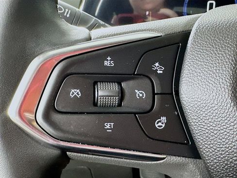 Used 2024 Chevrolet Trax LT w/ Driver Confidence Package FWD image 22
