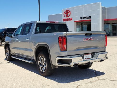 Used 2023 GMC Sierra 1500 SLT w/ SLT Premium Package AWD/4WD image 3