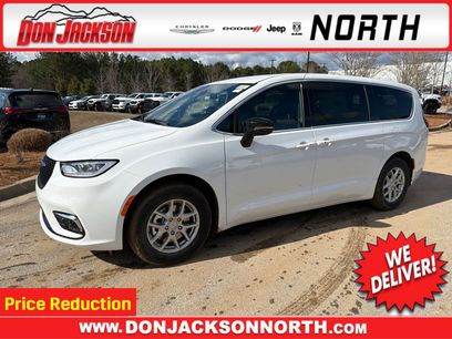 New 2026 Chrysler Pacifica Select