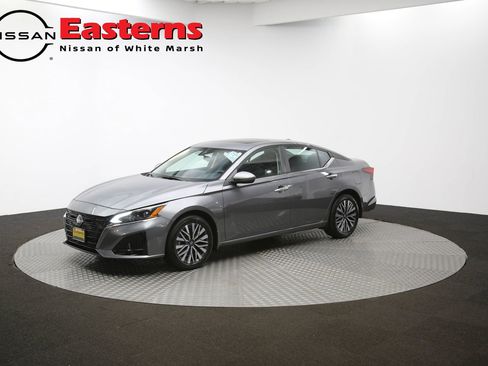 Used 2024 Nissan Altima 2.5 SV w/ SV Premium Package AWD/4WD image 56