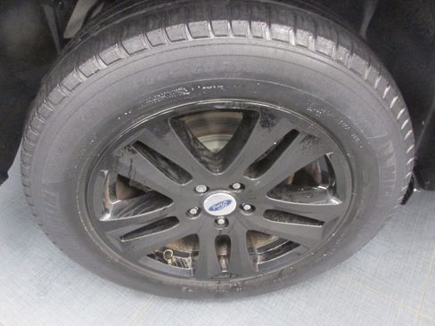 Used 2019 Ford Explorer XLT w/ Equipment Group 201A image 16